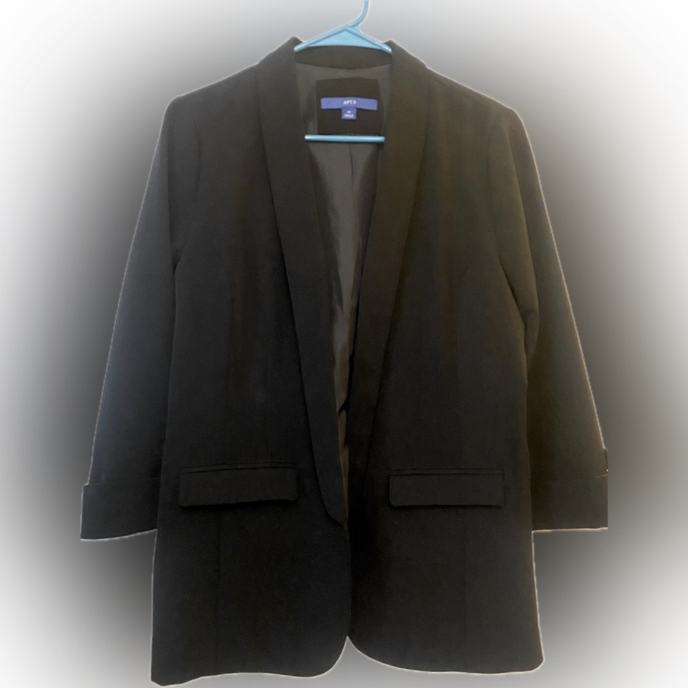 Women’s blazer with working pockets, APT 9 size M, black.